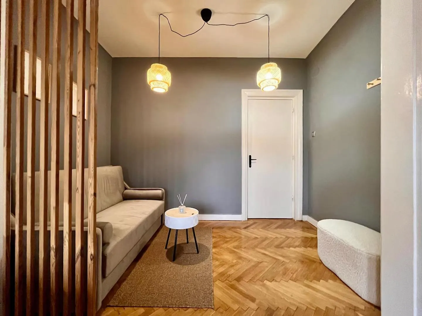 Apartment Woodie Studio With Premium Comfort By Piata Unirii Bucharest